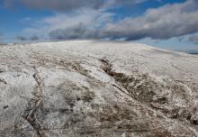 Winter on Pendle Hill © Andrew Cowell